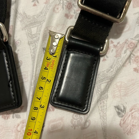 Louis Vuitton crossbody strap - Picture 3 of 5